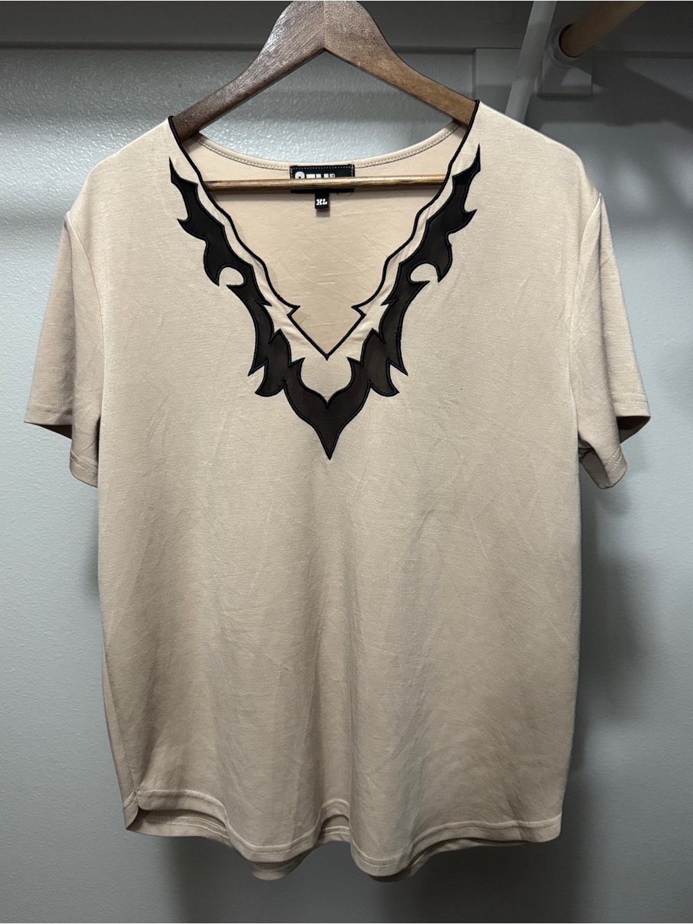 2 Fly Llano beige top